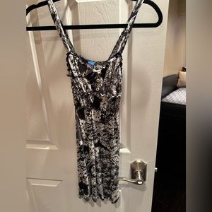 Lucy love tank top white and black sundress size XS